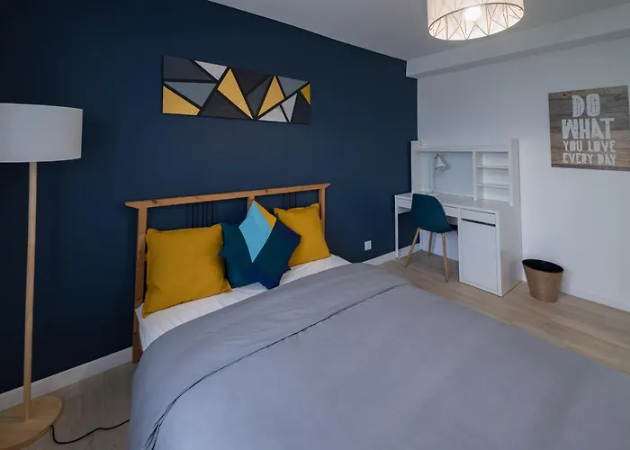Chambre Privee En Coliving Avec Salle De Bain Partagee *